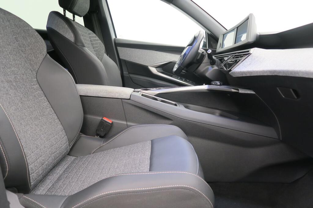 Peugeot 5008 ALLURE 1.2 MHEV HYBRID EDCS6 145 CV 7 PLAZAS 16