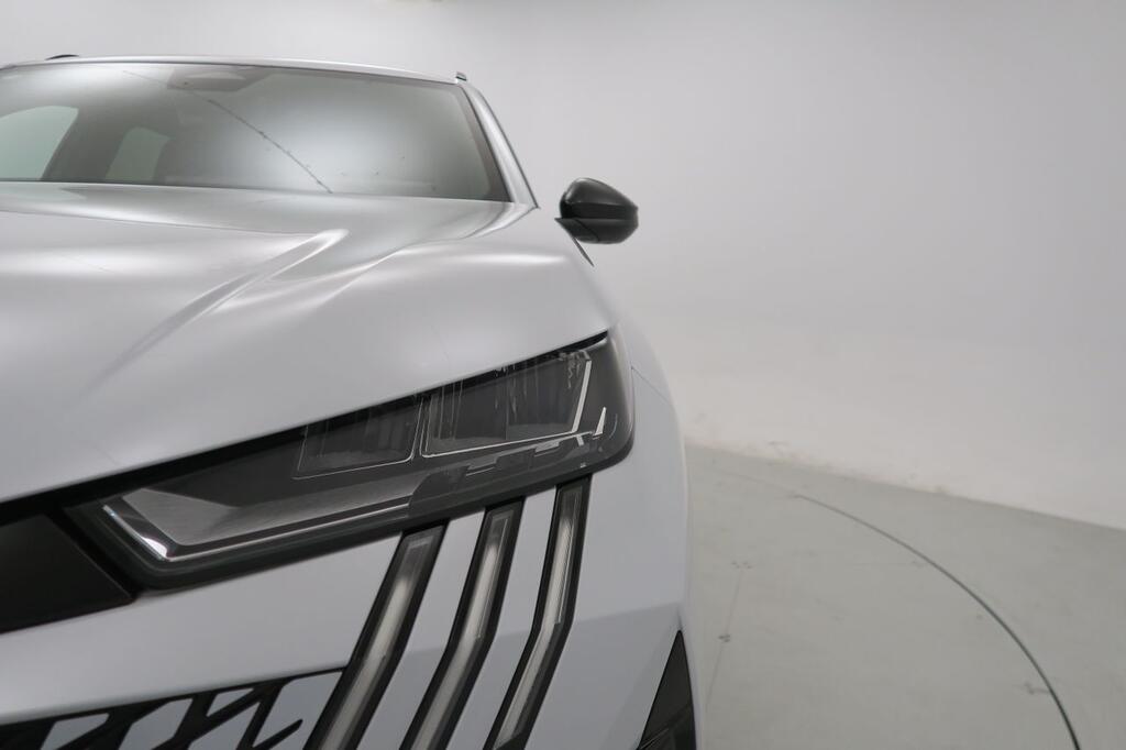 Peugeot 5008 ALLURE 1.2 MHEV HYBRID EDCS6 145 CV 7 PLAZAS 21