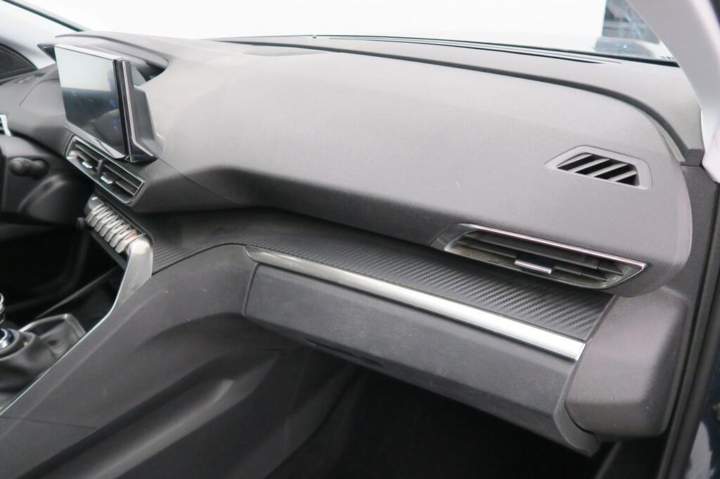 Peugeot 5008 STYLE 1.5 BLUEHDI 130CV S&S 6VEL MAN 5P 7 PLAZAS 14