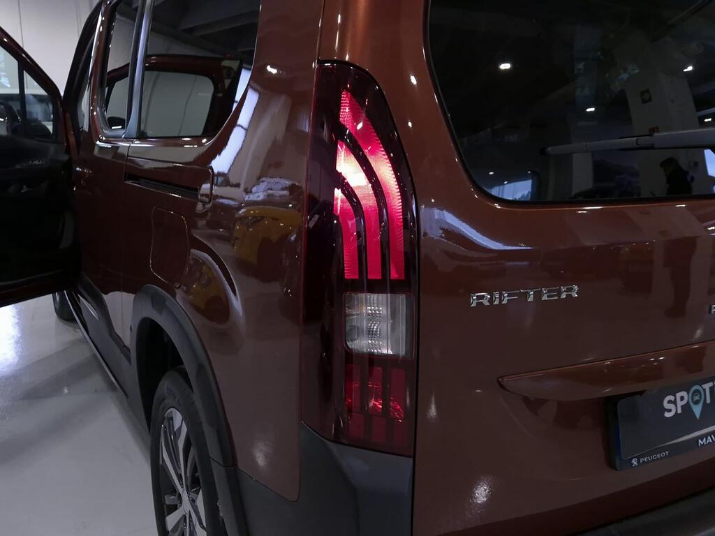 Peugeot Rifter GT 1.5 BLUEHDI 130CV S&S 6VEL MAN LONG L2 5P 7 PLAZAS 18