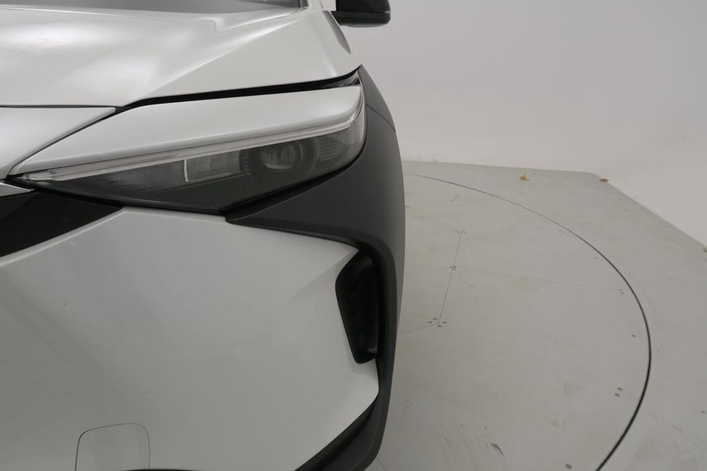 Toyota bZ4X 200E 4x2 5P Advance 21