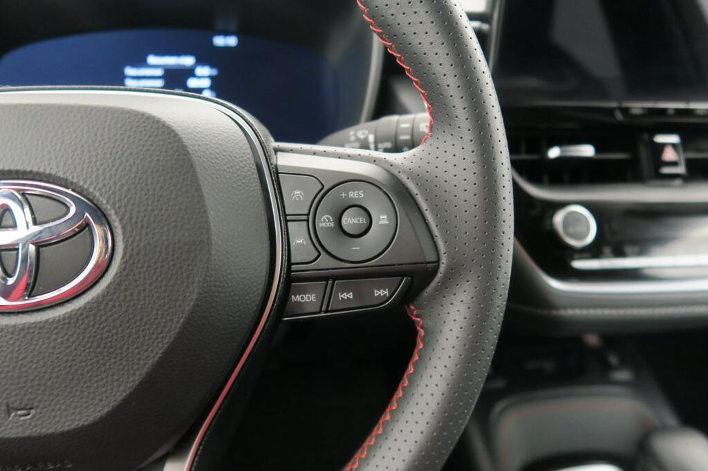 Toyota Corolla Berlina 1.8 HYBRID GR-SPORT E-CVT 140 5P 13