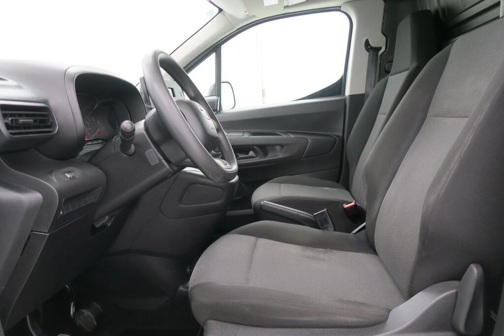 Toyota Proace City FG 1.5D 102 CV MWB 4P 16