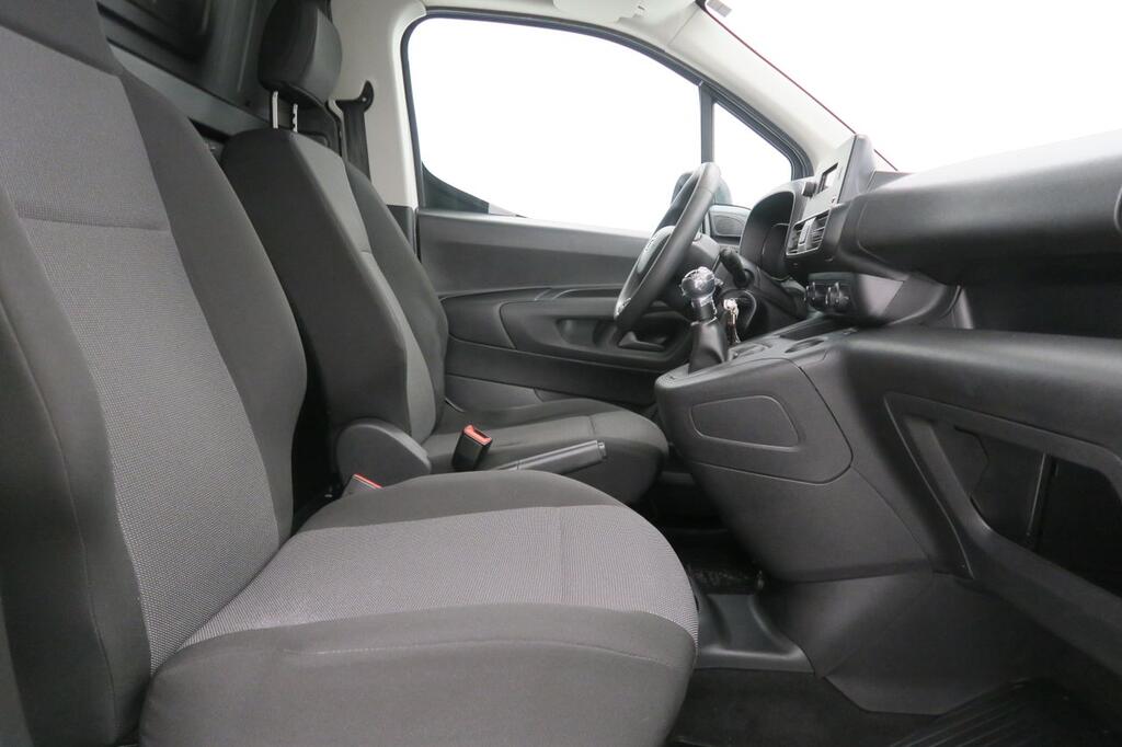 Toyota Proace City FG 1.5D 102 CV MWB 4P 15