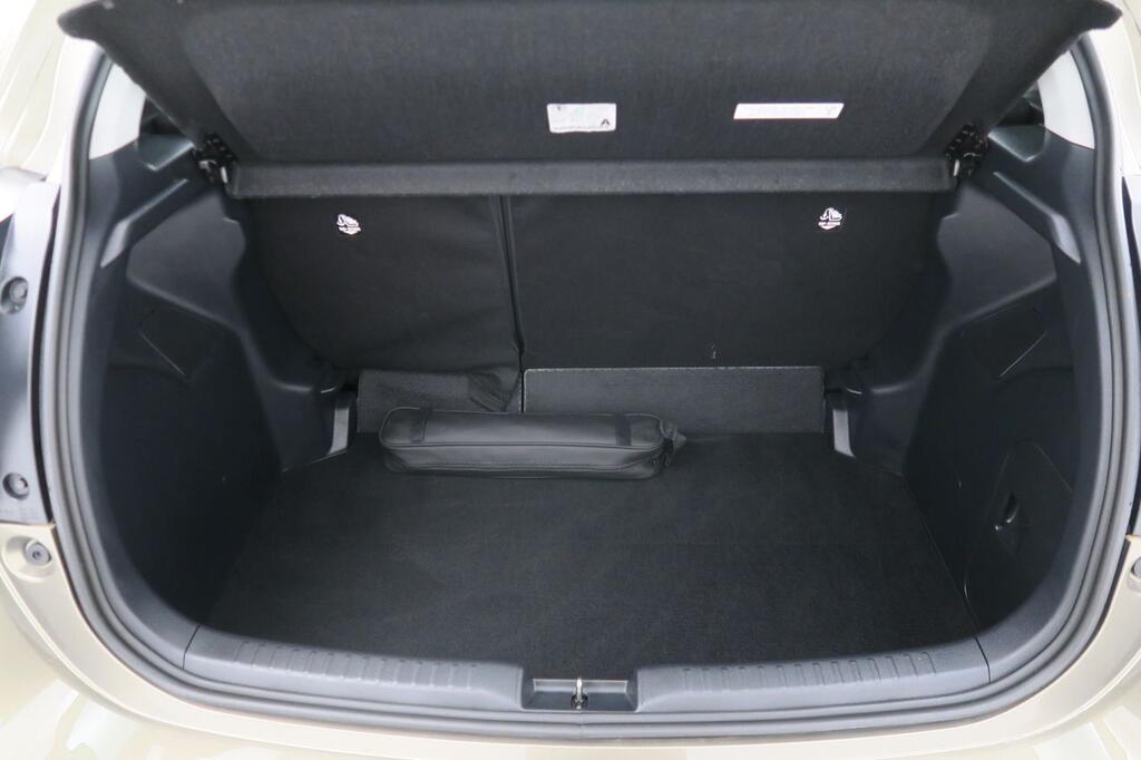 Toyota Yaris Berlina 1.5 VVT-I HEV ACTIVE PLUS 116 5P 18