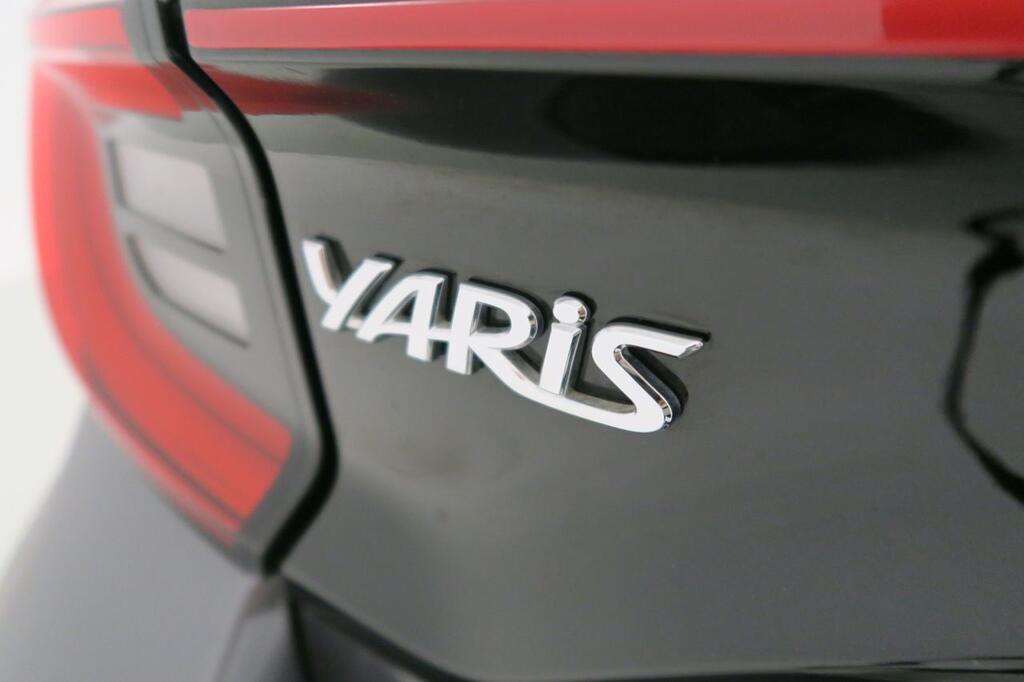 Toyota Yaris Berlina 1.5 VVT-I HYBRID STYLE 116 5P 22