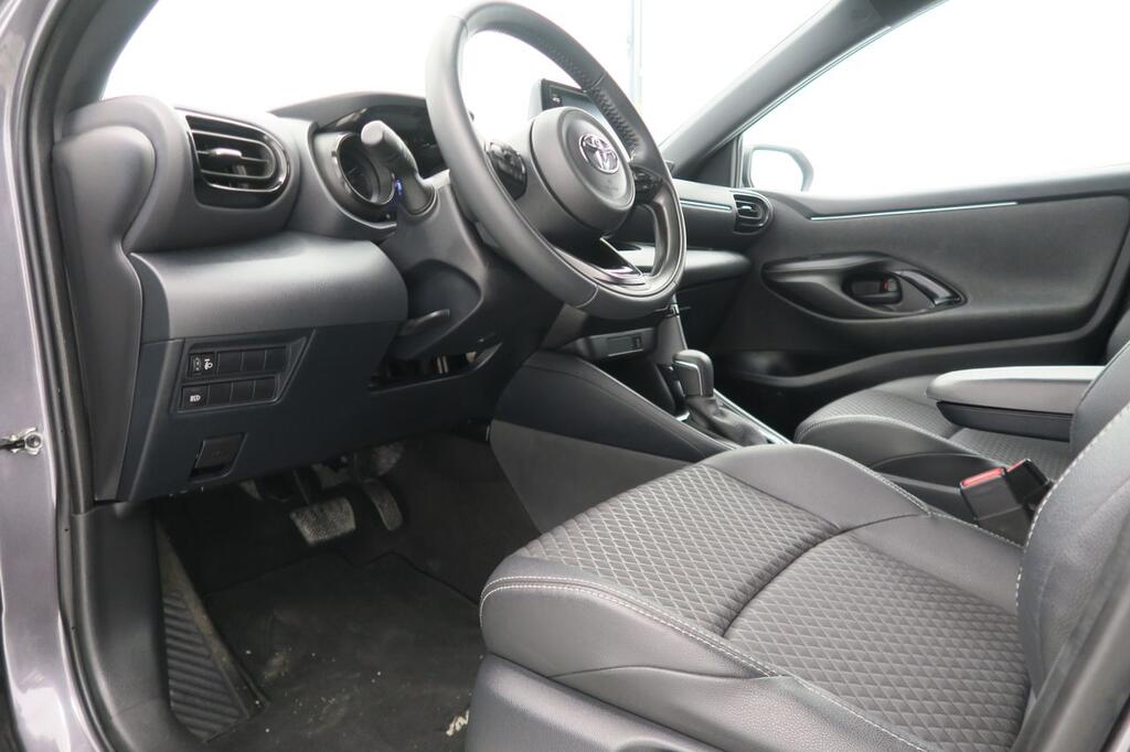 Toyota Yaris Berlina 1.5 VVT-I HYBRID STYLE 116 5P 7