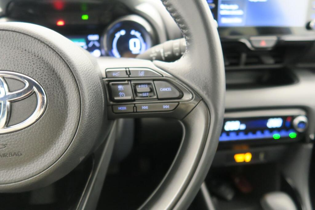 Toyota Yaris Berlina 1.5 VVT-I HYBRID STYLE 116 5P 13