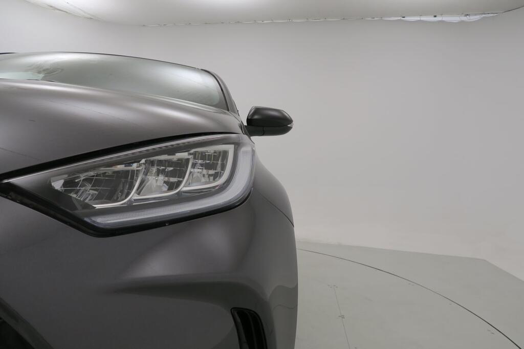 Toyota Yaris Berlina 1.5 VVT-I HYBRID STYLE 116 5P 23