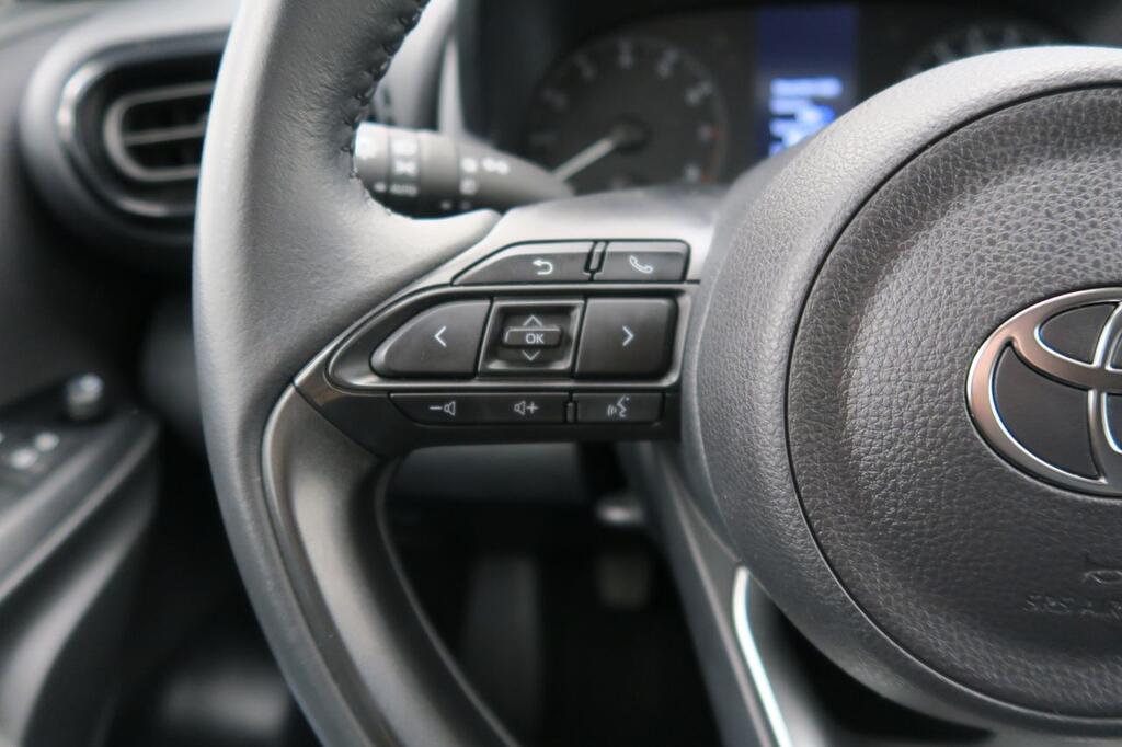 Toyota Yaris Berlina 1.5 VVT-IE 100KW S-EDITION 125 5P 11