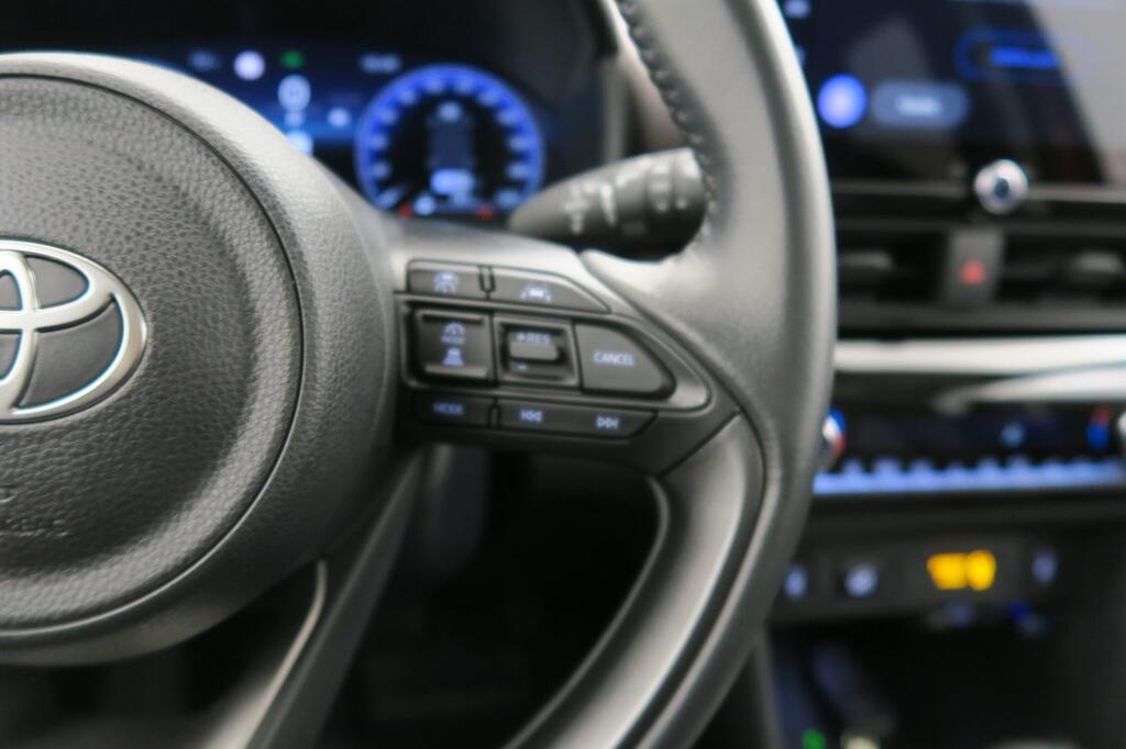 Toyota Yaris Cross SUV 1.5 VVT-I HYBRID STYLE AWD 130 5P 13