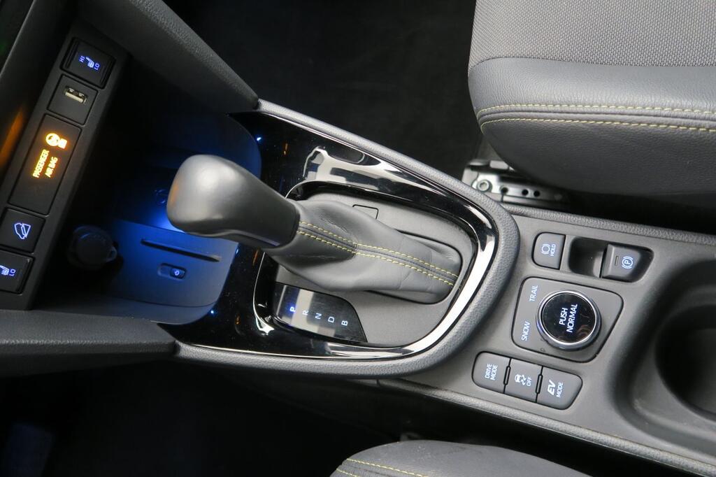 Toyota Yaris Cross YB 11