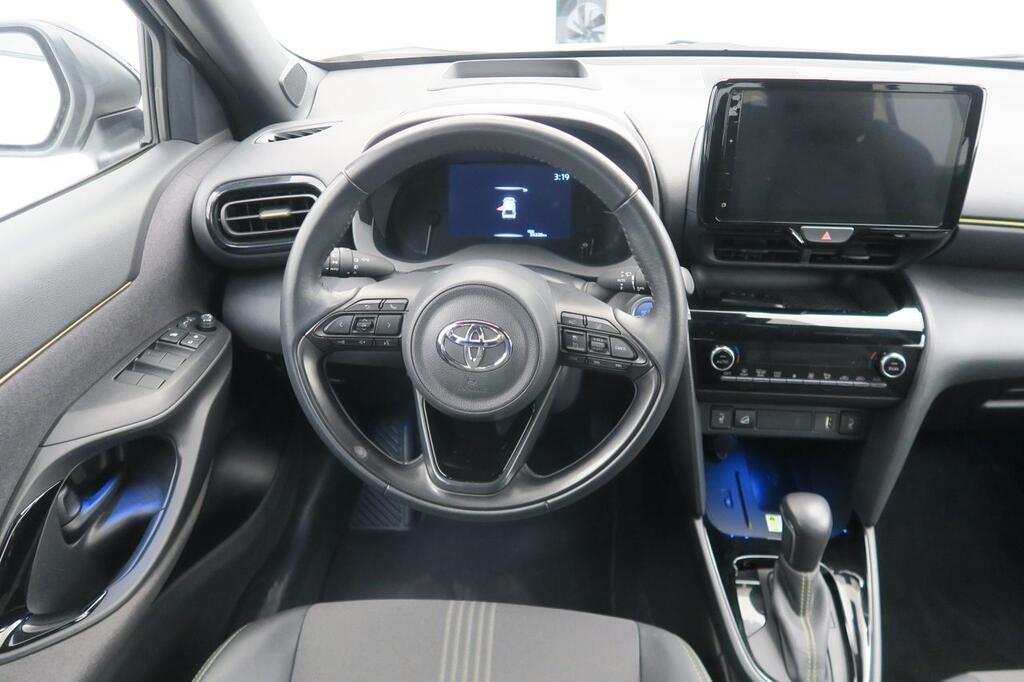 Toyota Yaris Cross YB 14