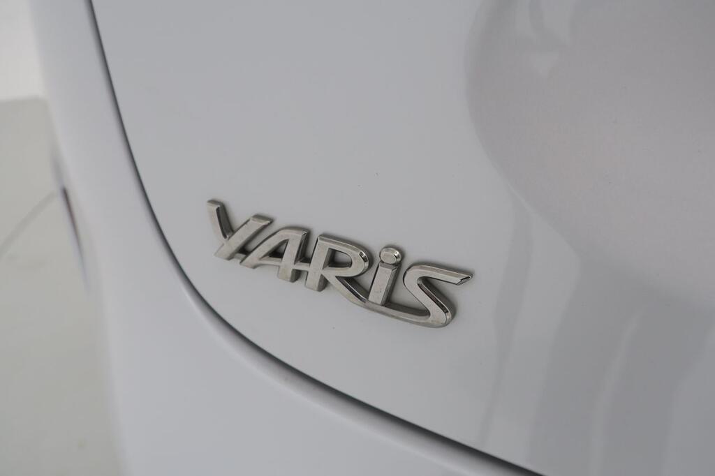 Toyota Yaris Cross YB 21