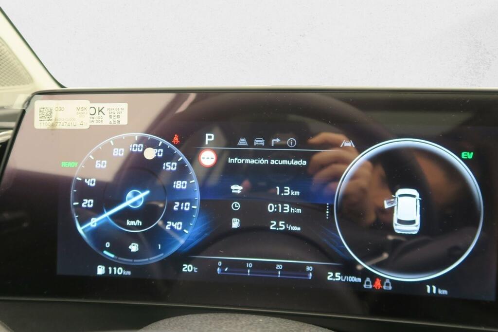 Kia Sportage 1.6 T-GDI PHEV TECH 4X4 (PACK LUXURY) (19″) 8