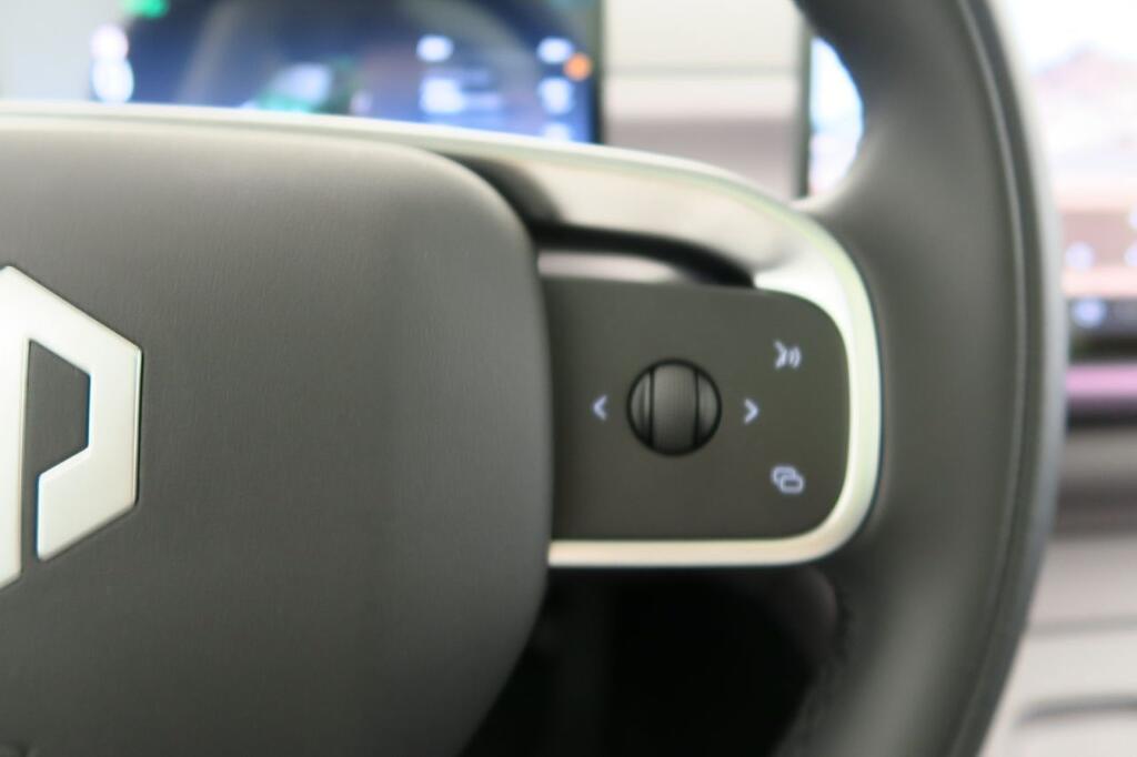 Leapmotor C10 SUV 1.5 EREV 28.4 KWH DESIGN 215 5P 12