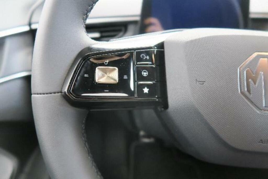 MG MG3 HEV LUXURY 14