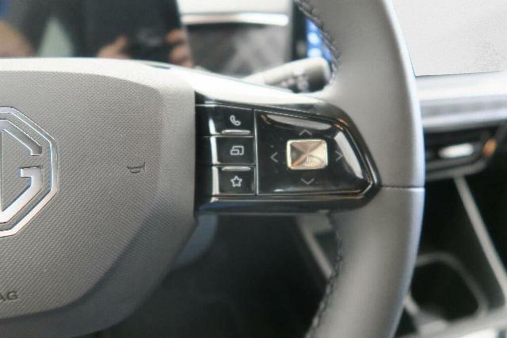 MG MG3 HEV LUXURY 14