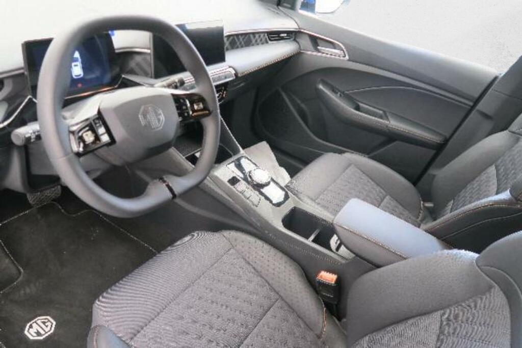 MG MG3 HEV LUXURY 8