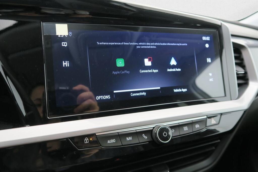 Opel Grandland GS 1.6T Plug-in Hybrid AT8 S/S 4X2 225 C 10