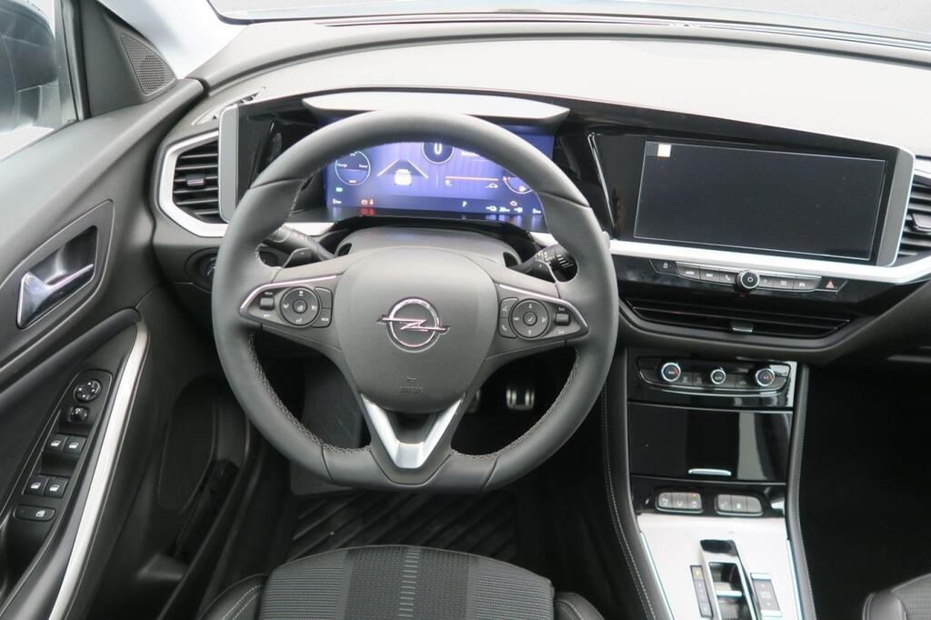 Opel Grandland GS 1.6T Plug-in Hybrid AT8 S/S 4X2 225 C 6