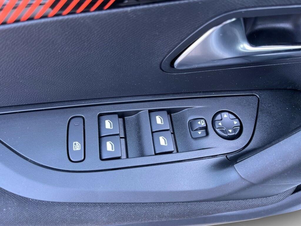 Peugeot 2008 ACTIVE PACK ELECTRICO 100KW 136CV AUTO 5P 11