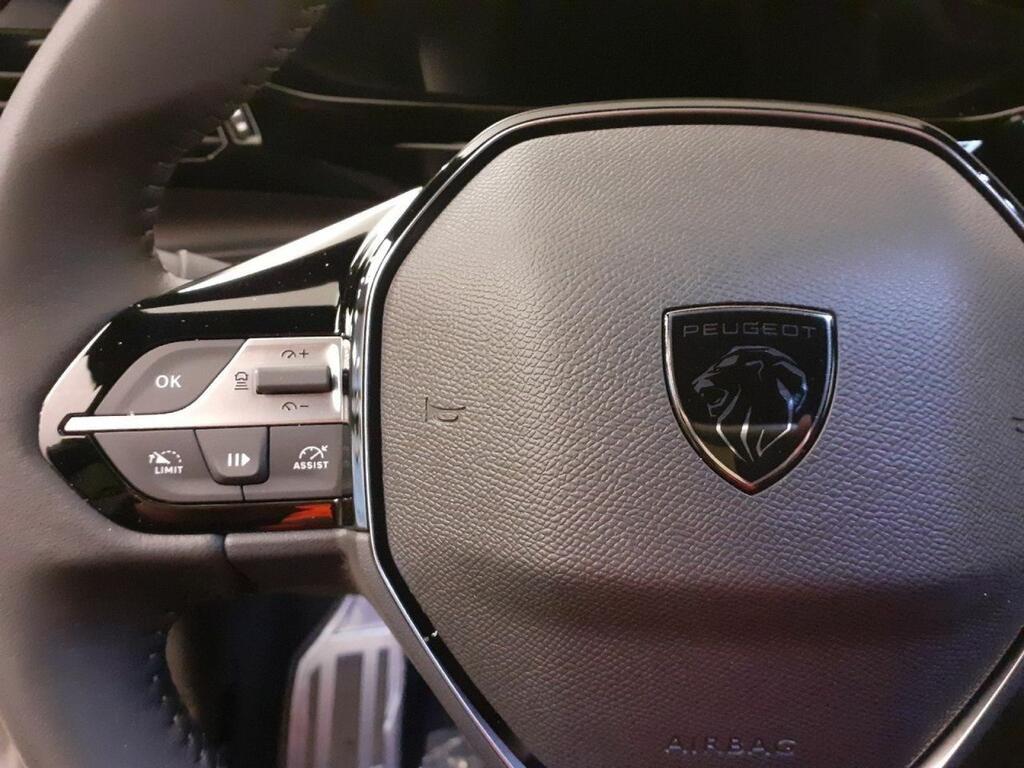 Peugeot 308 FIRST EDITION ELECTRICO BEV 54KWH 156 (115KW) 5P 8