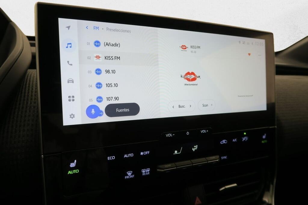 Toyota bZ4X 220E 4x4 5P Style Plus 8