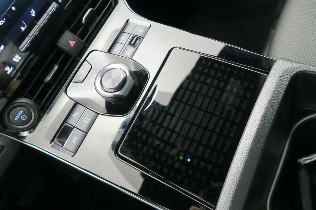 Toyota bZ4X 220E 4x4 5P Style Plus 10