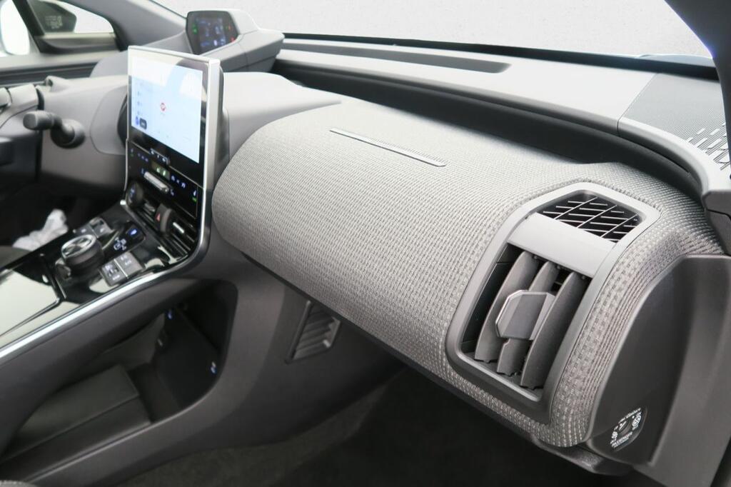 Toyota bZ4X 220E 4x4 5P Style Plus 16