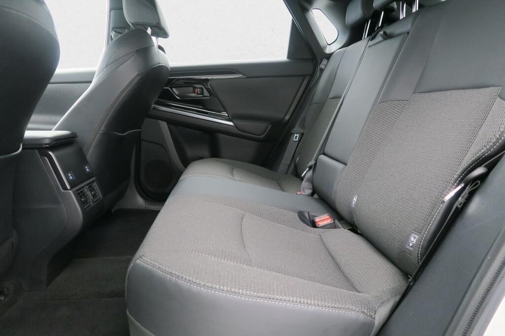 Toyota bZ4X 220E 4x4 5P Style Plus 19