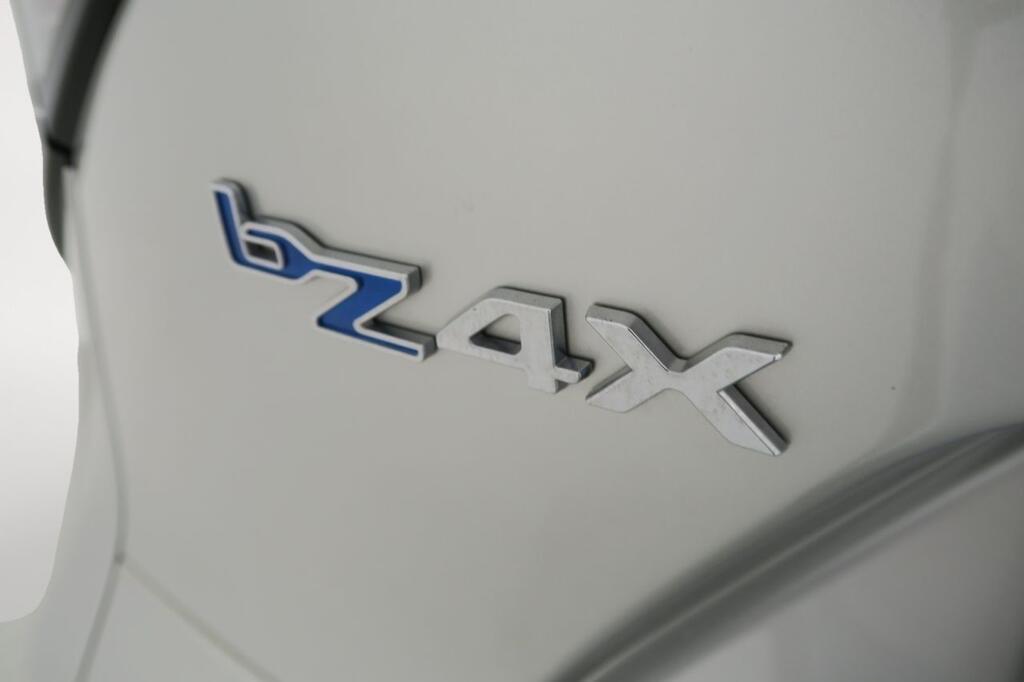 Toyota bZ4X 220E 4x4 5P Style Plus 21