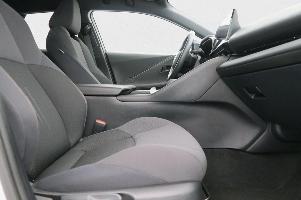 Toyota C-HR Toyota C-HR 220PH e-CVT 5P Advance 16