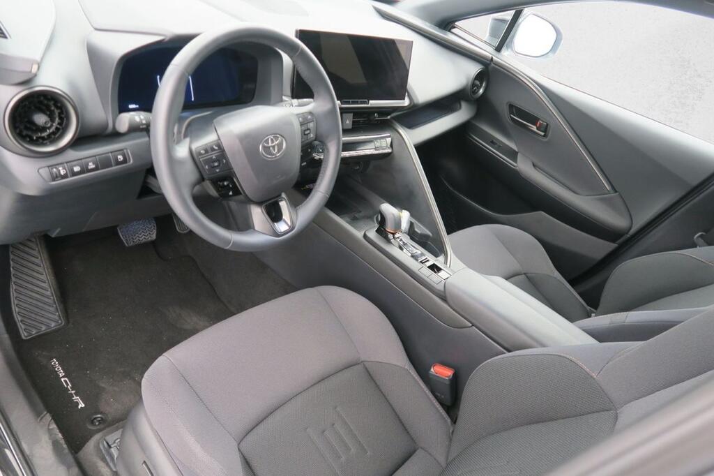 Toyota C-HR Toyota C-HR 220PH e-CVT 5P Advance 7