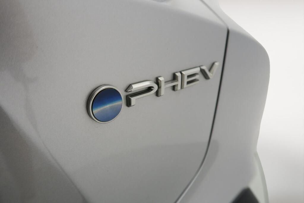 Toyota C-HR Toyota C-HR 220PH e-CVT 5P Advance 20