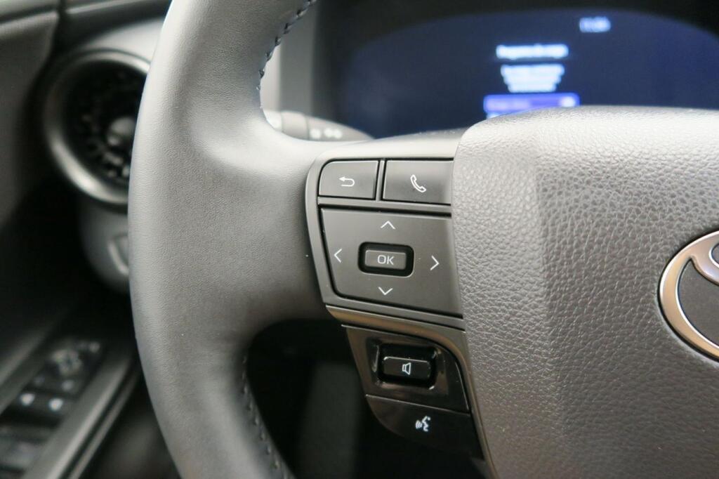 Toyota C-HR Toyota C-HR 220PH e-CVT 5P Advance 11