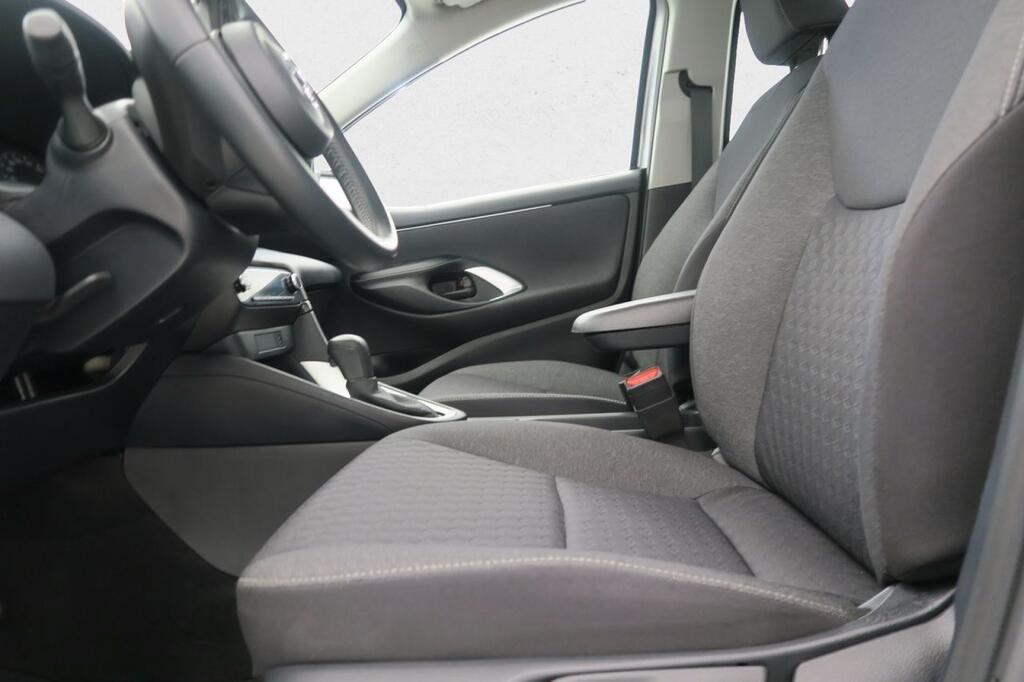 Toyota Yaris Berlina 1.5 VVT-I HEV ACTIVE PLUS 116 5P 17