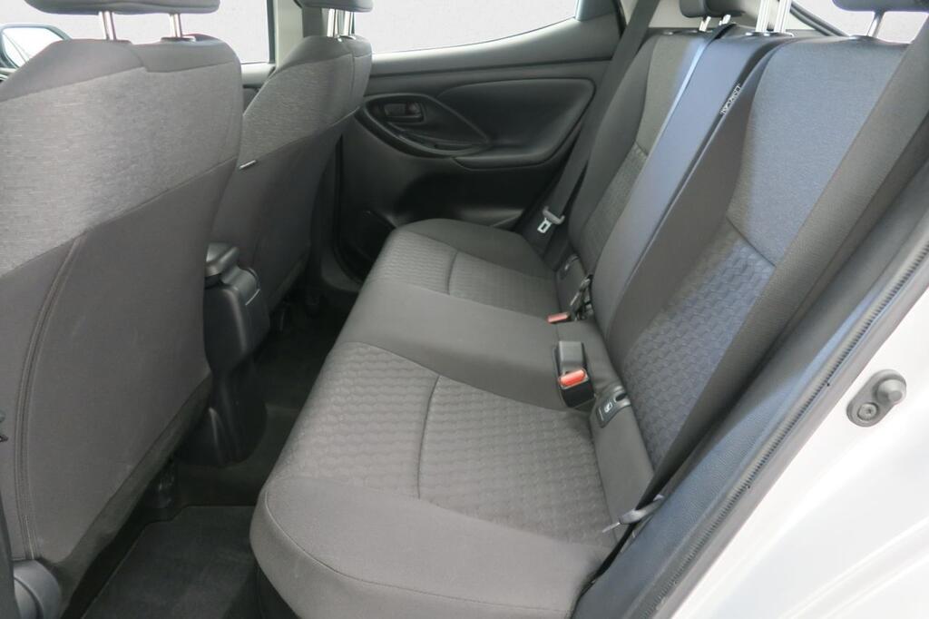 Toyota Yaris Berlina 1.5 VVT-I HEV ACTIVE PLUS 116 5P 18