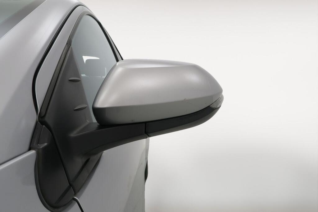 Toyota Yaris Berlina 1.5 VVT-I HEV ACTIVE PLUS 116 5P 23