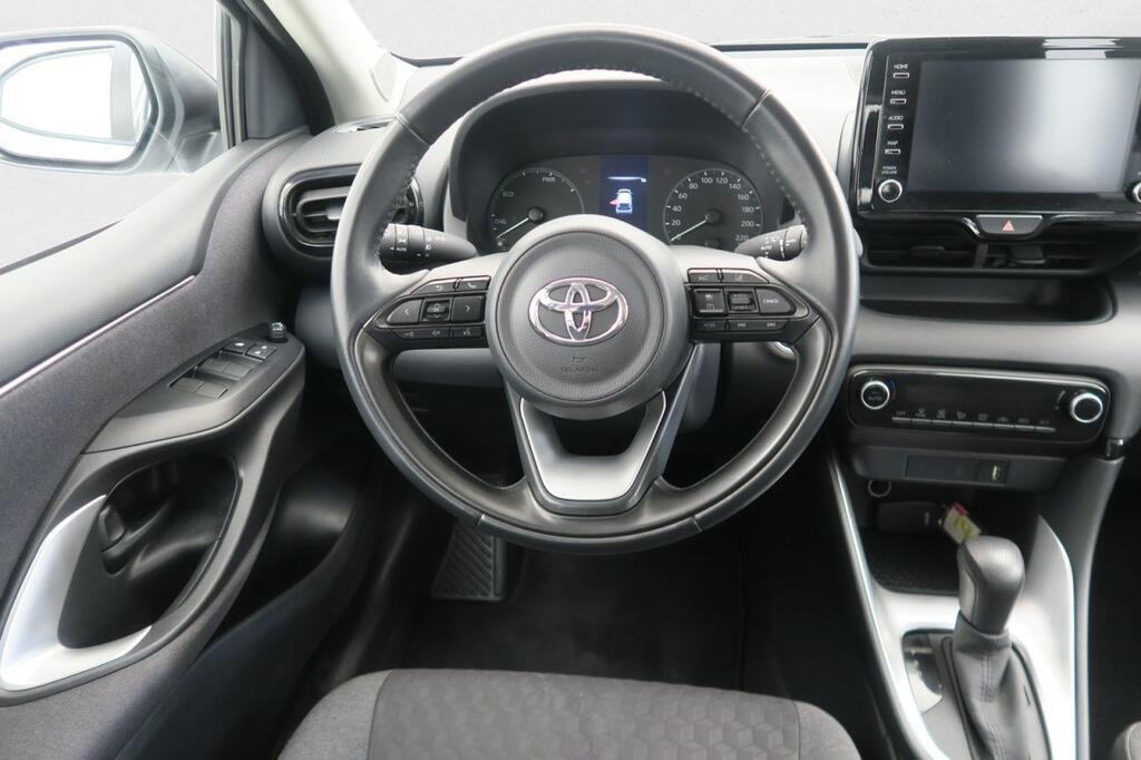 Toyota Yaris Berlina 1.5 VVT-I HEV ACTIVE PLUS 116 5P 13