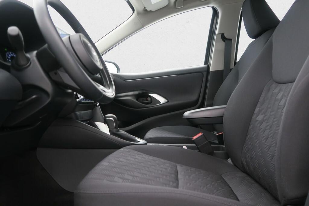 Toyota Yaris Berlina 1.5 VVT-I HEV ACTIVE PLUS 116 5P 18