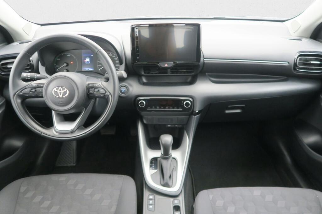 Toyota Yaris Berlina 1.5 VVT-I HEV ACTIVE PLUS 116 5P 8