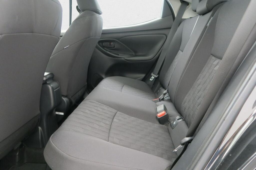 Toyota Yaris Berlina 1.5 VVT-I HEV ACTIVE PLUS 116 5P 19