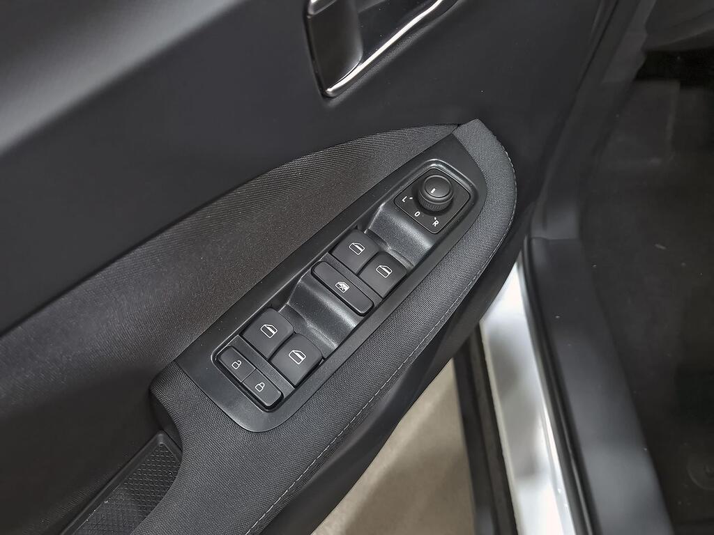 Leapmotor T03 T03 BEV 37.3kWh Design Auto 12