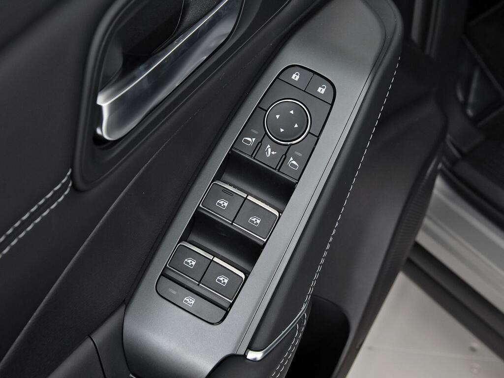 Nissan Qashqai DIG-T 103kW N-Connecta 8