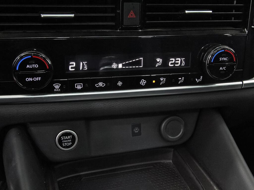 Nissan Qashqai DIG-T 103kW N-Connecta 32