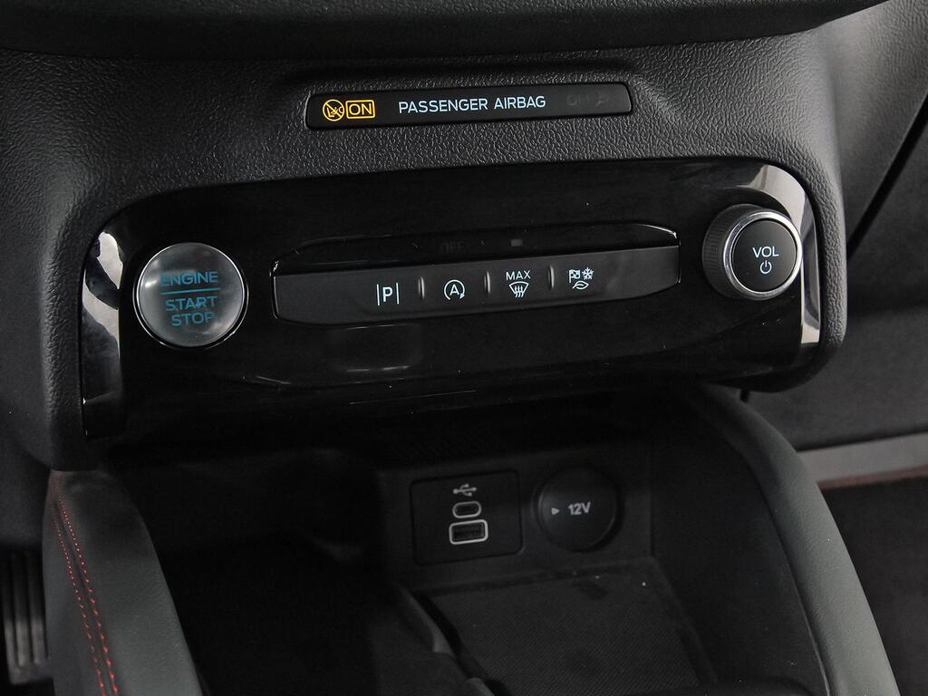 Ford Kuga ST-Line 1.5T EcoBoost 110kW (150CV) 33