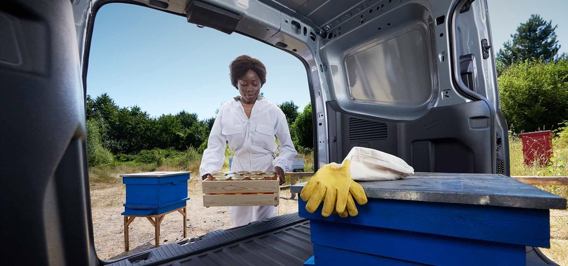 Ford Transit Courier exterior